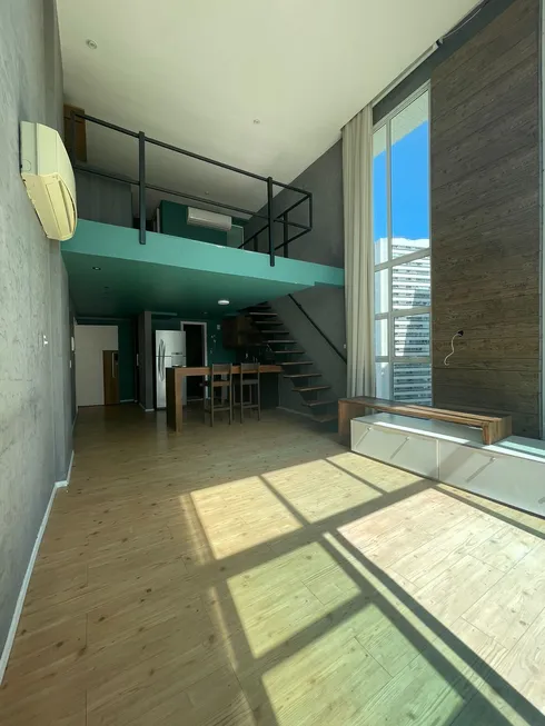 Foto 1 de Apartamento com 1 Quarto à venda, 65m² em Meireles, Fortaleza