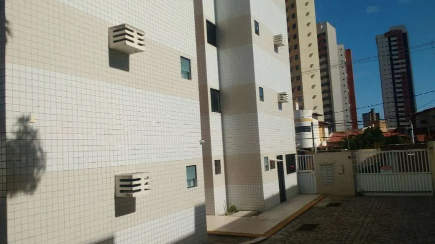 Foto 1 de Apartamento com 1 Quarto para alugar, 40m² em Capim Macio, Natal