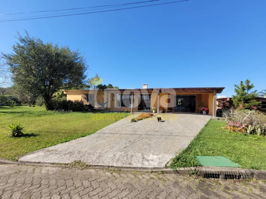 Foto 1 de Casa de Condomínio com 3 Quartos à venda, 160m² em , Tramandaí