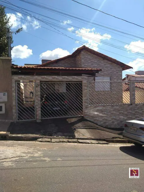 Foto 1 de Casa com 3 Quartos à venda, 87m² em Jardim Eldorado, Três Corações