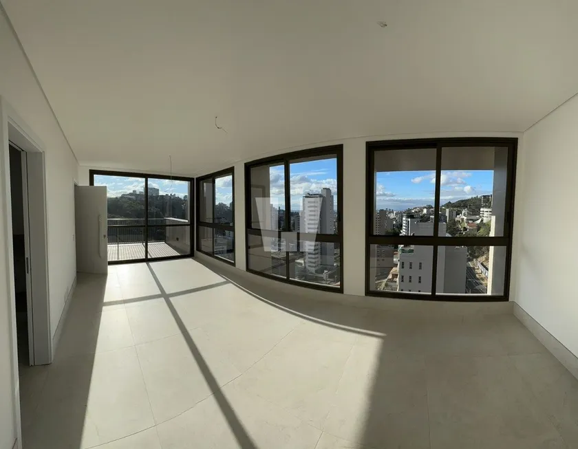 Foto 1 de Apartamento com 4 Quartos à venda, 137m² em Santa Lúcia, Belo Horizonte