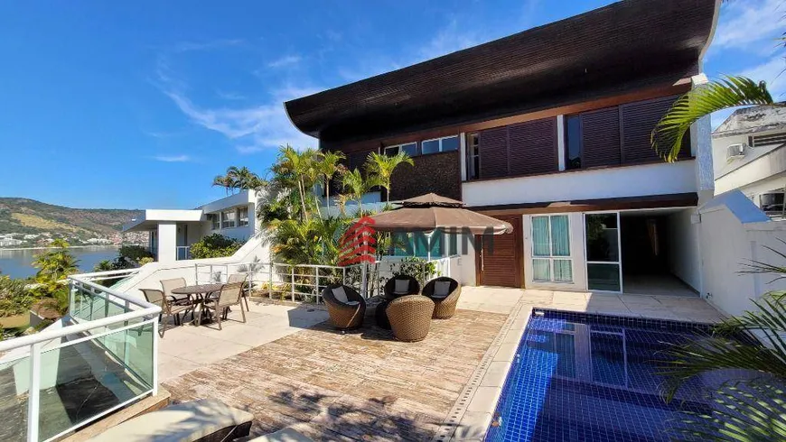 Foto 1 de Casa de Condomínio com 6 Quartos à venda, 450m² em São Francisco, Niterói