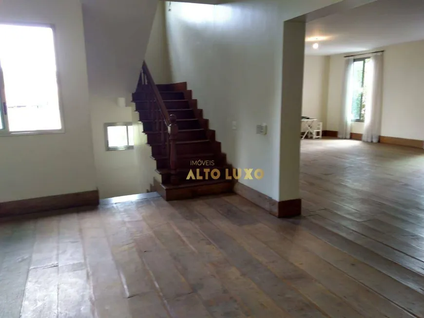 Foto 1 de Casa com 4 Quartos para alugar, 480m² em Belvedere, Belo Horizonte