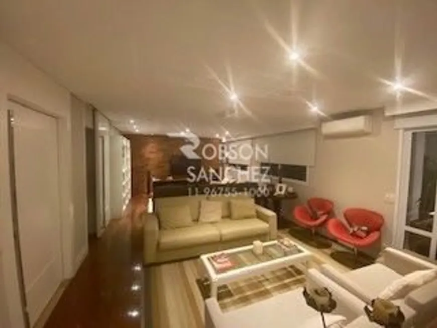 Foto 1 de Apartamento com 3 Quartos para alugar, 223m² em Jardim Marajoara, São Paulo