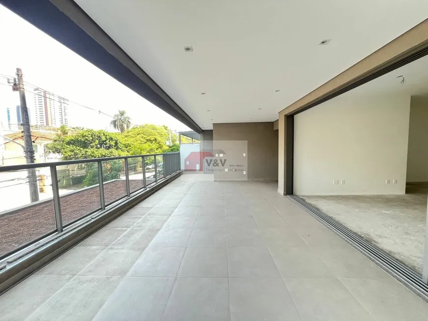 Foto 1 de Apartamento com 4 Quartos à venda, 217m² em Campo Belo, São Paulo