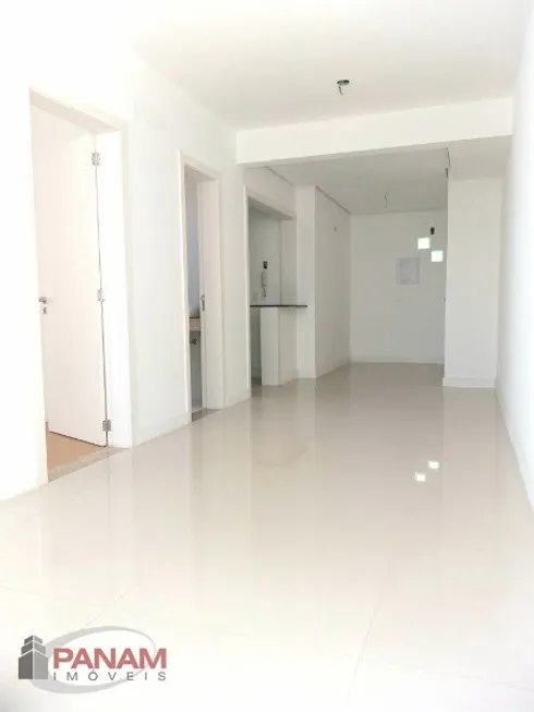 Foto 1 de Apartamento com 1 Quarto à venda, 55m² em Passo da Areia, Porto Alegre