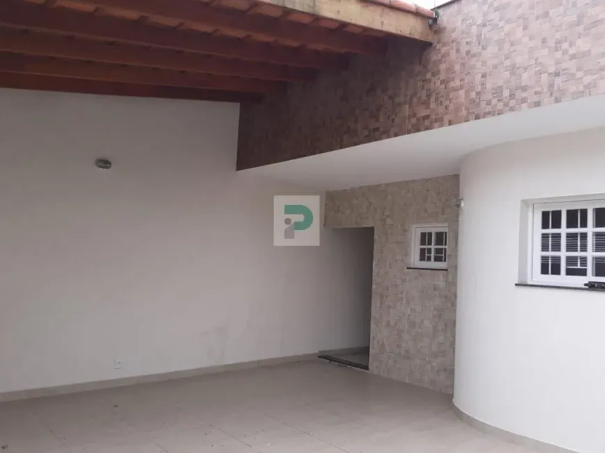 Foto 1 de Casa com 3 Quartos para alugar, 144m² em Vila Oliveira, Mogi das Cruzes