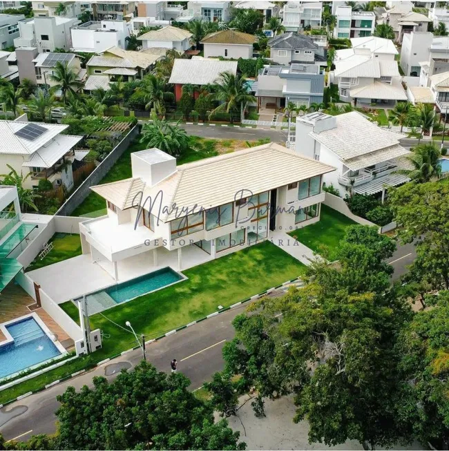 Foto 1 de Casa de Condomínio com 6 Quartos à venda, 600m² em Guarajuba, Camaçari