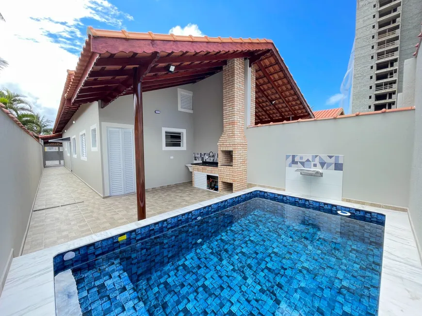 Foto 1 de Casa com 2 Quartos à venda, 84m² em Santa Eugenia, Mongaguá