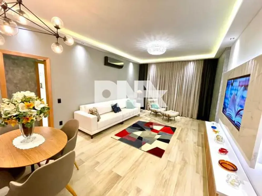 Foto 1 de Apartamento com 2 Quartos à venda, 70m² em Leme, Rio de Janeiro