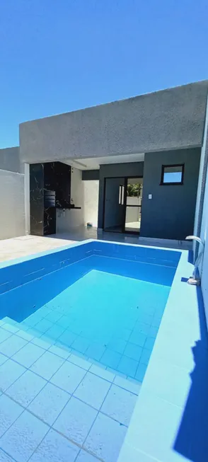 Foto 1 de Casa com 2 Quartos à venda, 65m² em Carapibus, Conde