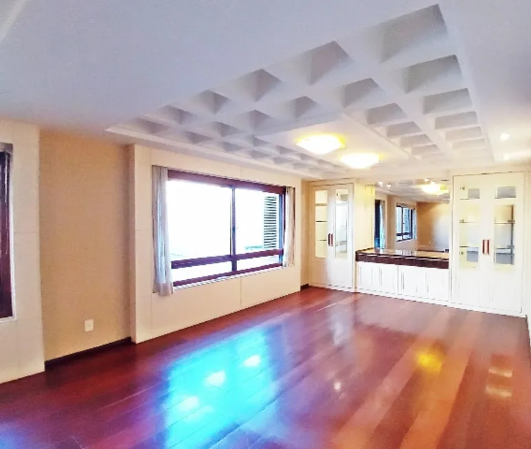 Foto 1 de Apartamento com 3 Quartos à venda, 243m² em Petrópolis, Porto Alegre