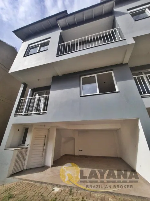 Foto 1 de Casa de Condomínio com 2 Quartos à venda, 114m² em Camaquã, Porto Alegre