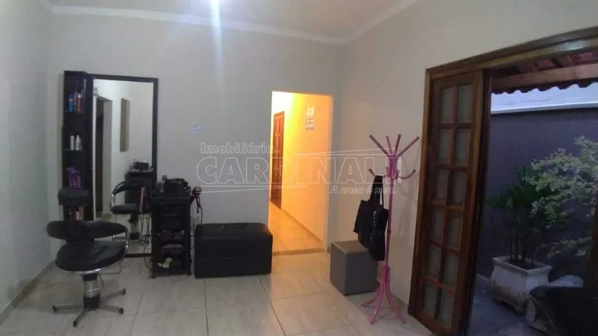 Foto 1 de Casa com 2 Quartos à venda, 206m² em Jardim Pinheiros, Araraquara