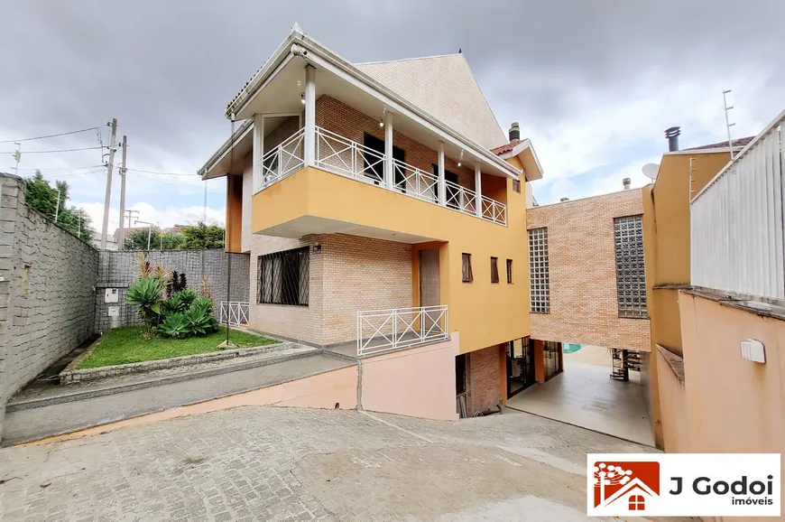 Foto 1 de Casa com 4 Quartos à venda, 470m² em São Lourenço, Curitiba