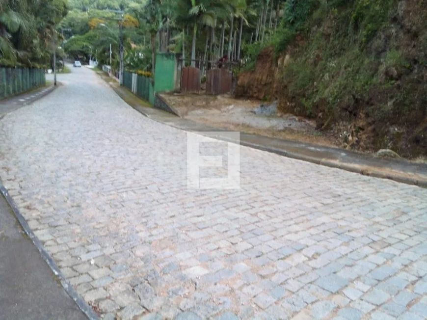 Terrenos à venda na Rua Benonivio João Martins em Palhoça