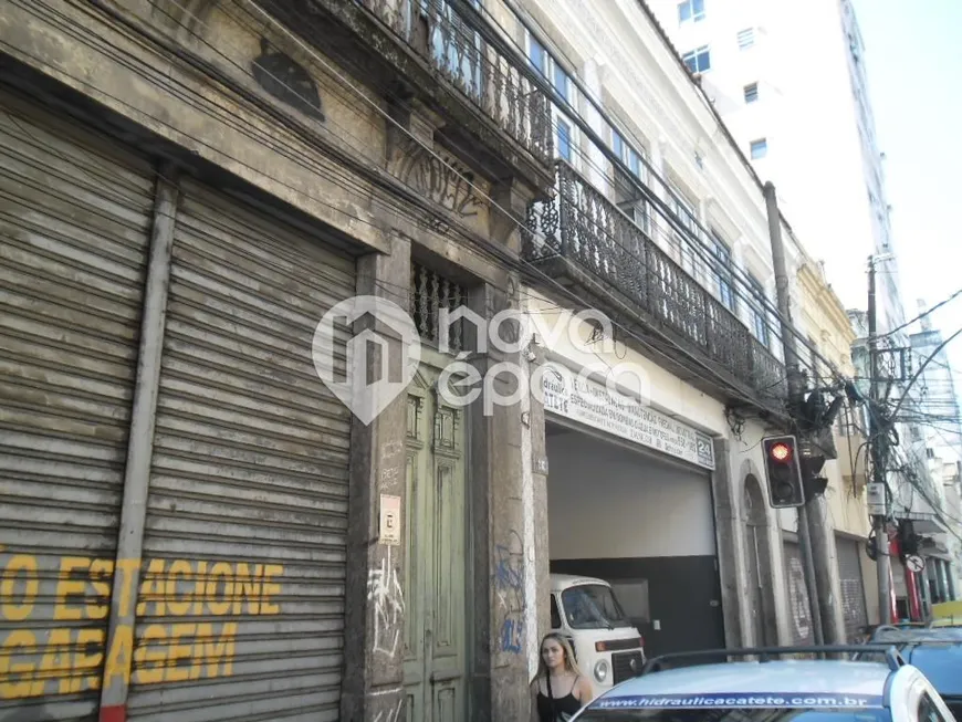Foto 1 de Casa com 4 Quartos à venda, 300m² em Catete, Rio de Janeiro