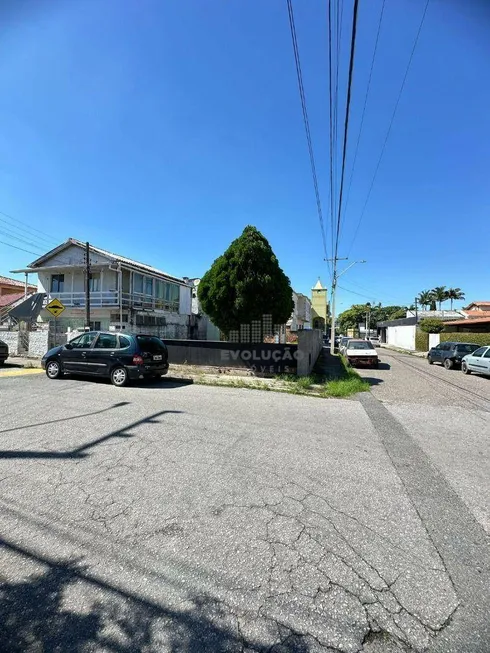 Foto 1 de Lote/Terreno à venda, 240m² em Roçado, São José