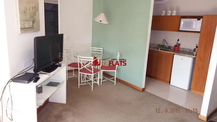 Foto 1 de Flat com 2 Quartos à venda, 52m² em Vila Olímpia, São Paulo