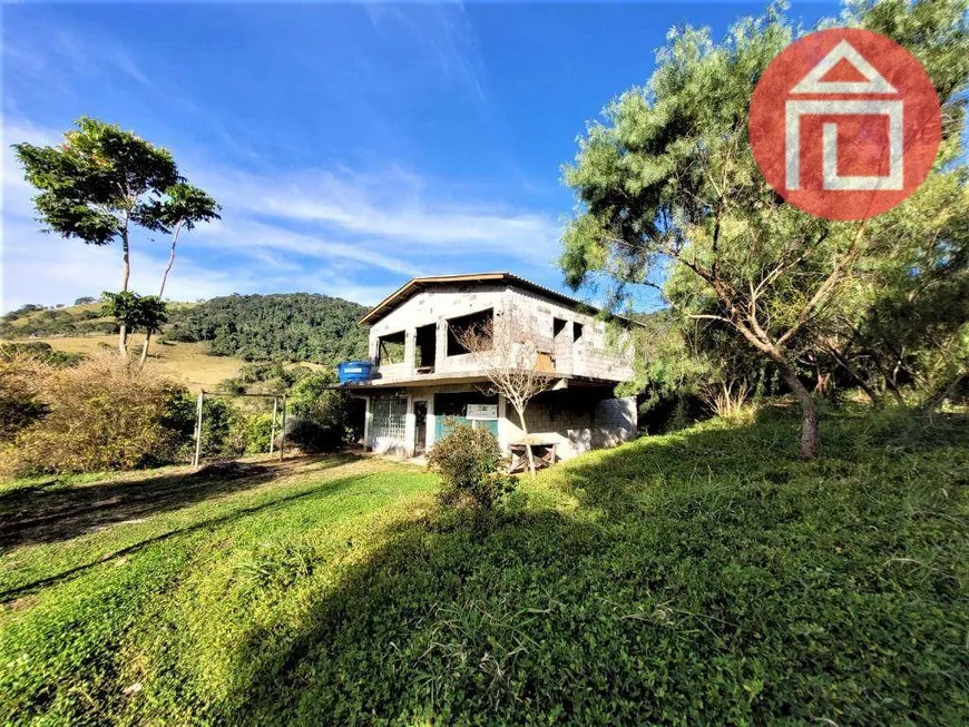 Foto 1 de Fazenda/Sítio com 3 Quartos à venda, 2432m² em , Tuiuti