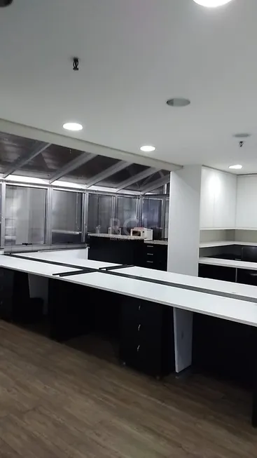 Foto 1 de Sala Comercial à venda, 81m² em São João, Porto Alegre