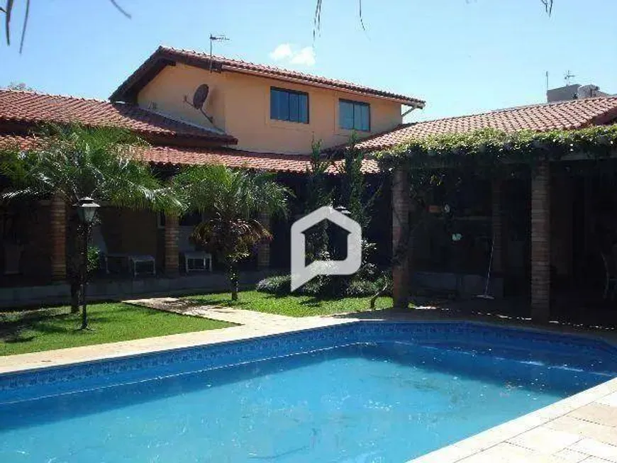 Foto 1 de Casa de Condomínio com 3 Quartos para alugar, 350m² em , Aracoiaba da Serra