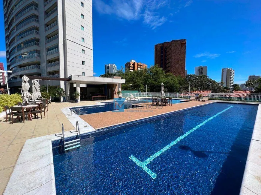 Foto 1 de Apartamento com 3 Quartos à venda, 217m² em Guararapes, Fortaleza