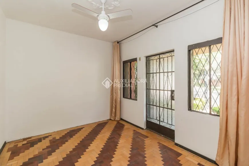Foto 1 de Apartamento com 3 Quartos para alugar, 210m² em Vila Ipiranga, Porto Alegre