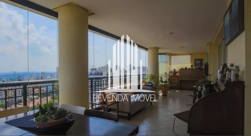 Foto 1 de Apartamento com 4 Quartos à venda, 213m² em Sumaré, São Paulo