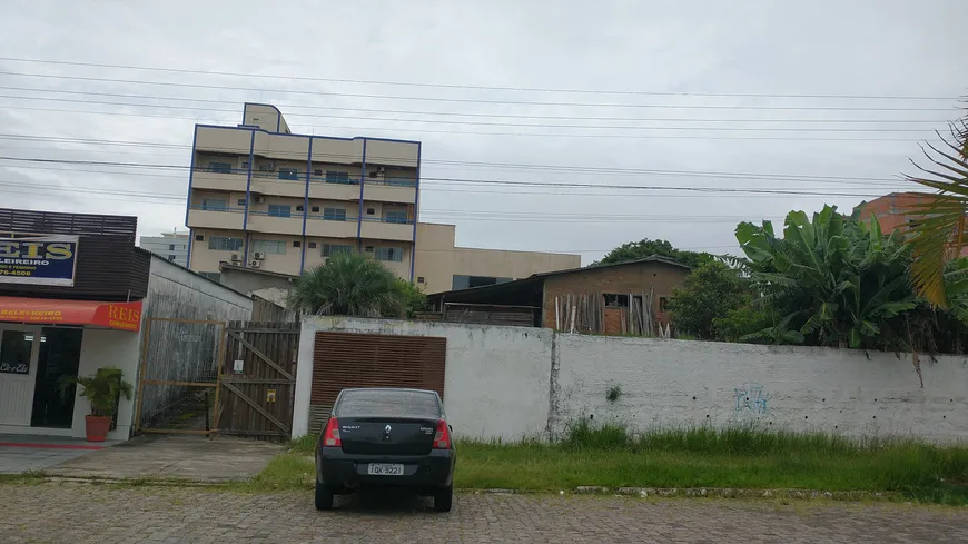 Foto 1 de Galpão/Depósito/Armazém à venda, 1057m² em Centro, Imbituba