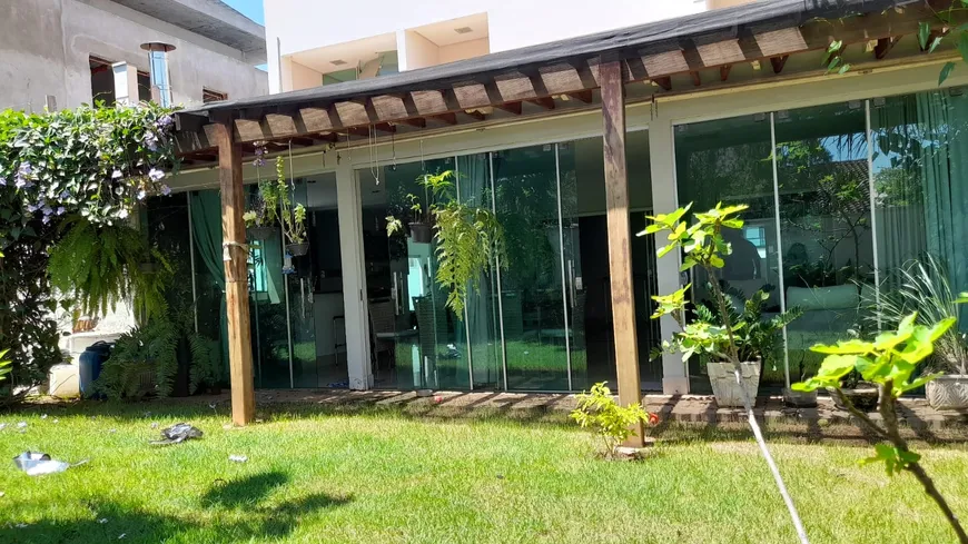 Foto 1 de Casa de Condomínio com 4 Quartos para alugar, 330m² em Jardim Itália, Cuiabá