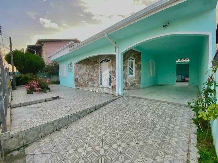 Foto 1 de Casa com 4 Quartos à venda, 100m² em Areias, São José
