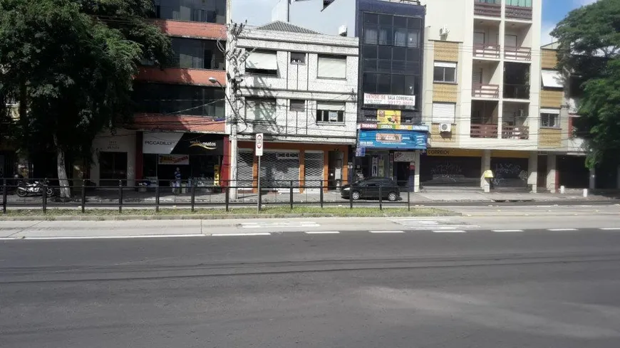 Foto 1 de Ponto Comercial à venda, 65m² em Santa Cecília, Porto Alegre