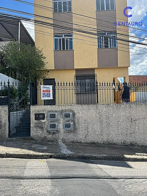 Foto 1 de Casa com 3 Quartos para alugar, 100m² em São Mateus, Juiz de Fora