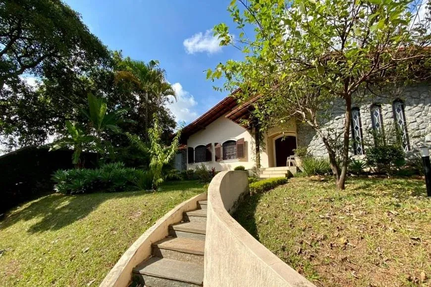 Foto 1 de Casa com 5 Quartos à venda, 508m² em São Luíz, Belo Horizonte