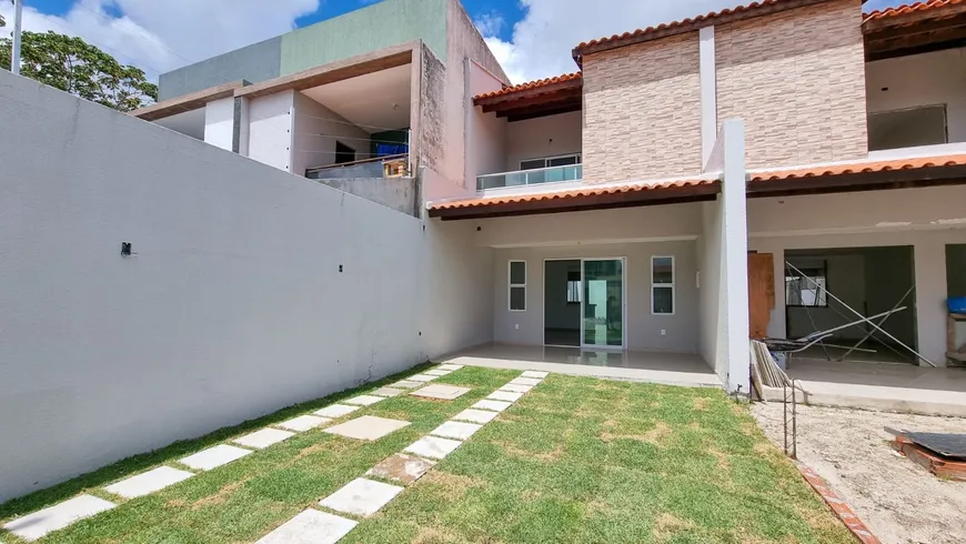 Foto 1 de Casa com 3 Quartos à venda, 120m² em Coacu, Eusébio