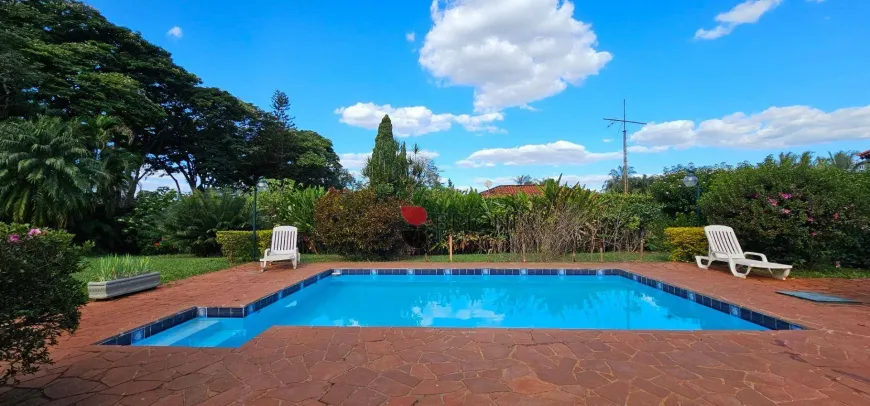 Foto 1 de Fazenda/Sítio com 3 Quartos à venda, 400m² em Condominio Quinta da Boa Vista, Ribeirão Preto