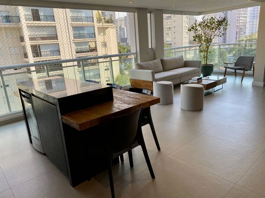 Foto 1 de Apartamento com 3 Quartos à venda, 162m² em Chácara Klabin, São Paulo