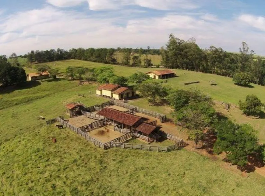 Foto 1 de Fazenda/Sítio com 2 Quartos à venda, 65m² em Zona Rural, Quadra