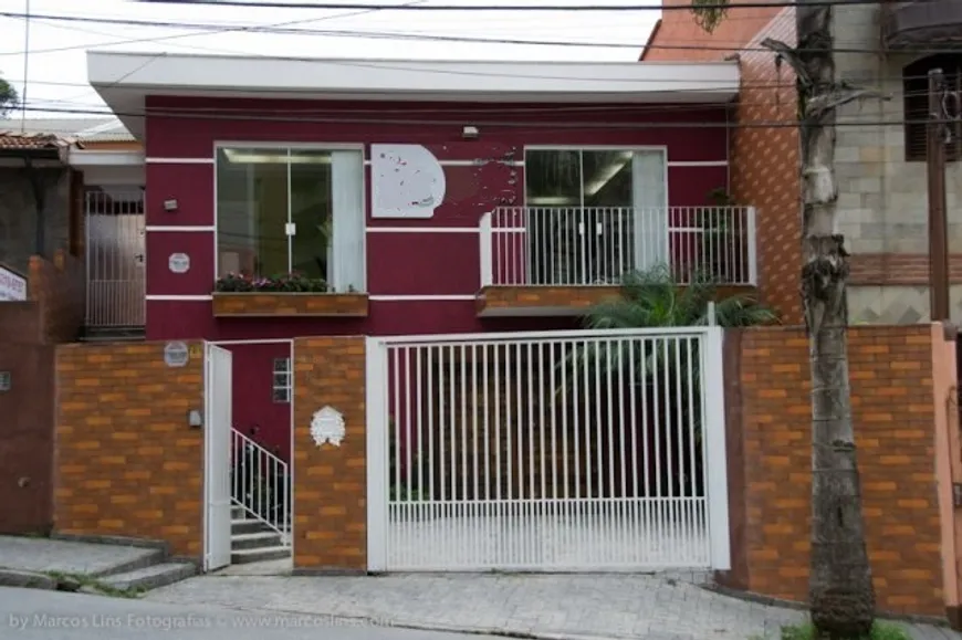 Foto 1 de Sobrado com 3 Quartos à venda, 300m² em Vila Assuncao, Santo André