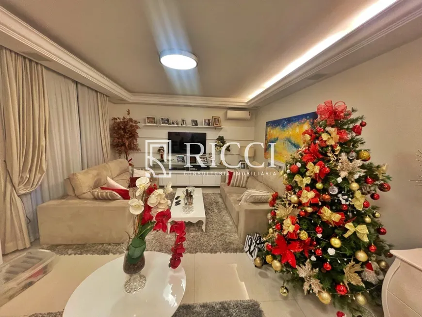 Foto 1 de Apartamento com 3 Quartos à venda, 218m² em Gonzaga, Santos