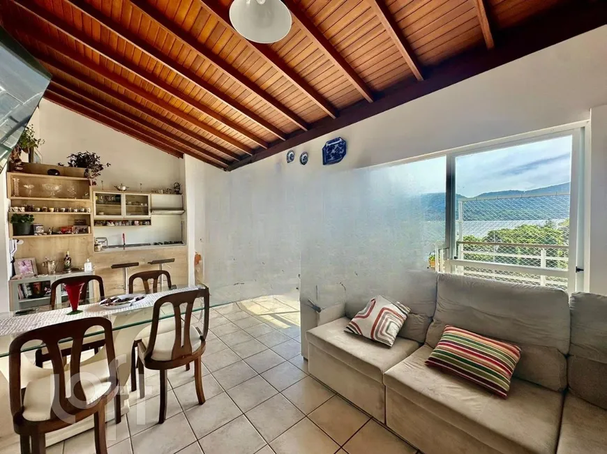 Foto 1 de Apartamento com 3 Quartos à venda, 133m² em Lagoa da Conceição, Florianópolis