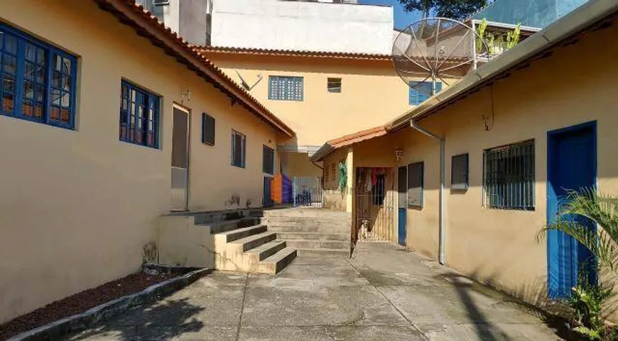 Foto 1 de Casa com 6 Quartos à venda, 285m² em Cangaíba, São Paulo