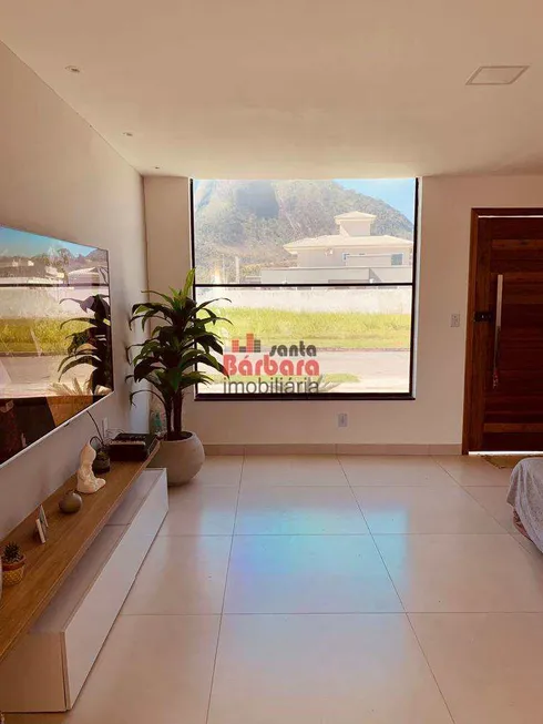 Foto 1 de Casa com 3 Quartos à venda, 360m² em Cajueiro, Maricá