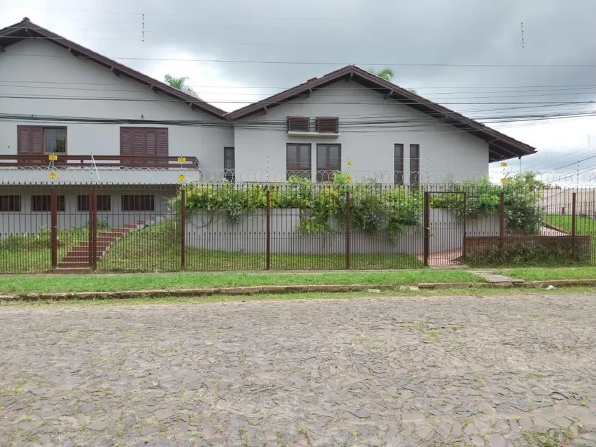 Foto 1 de Casa com 4 Quartos para alugar, 670m² em Padre Reus, São Leopoldo