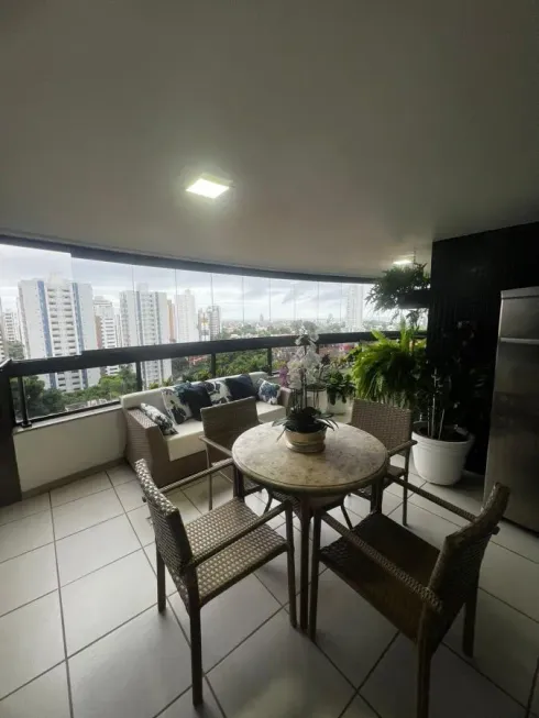 Foto 1 de Apartamento com 4 Quartos à venda, 146m² em Cidade Jardim, Salvador
