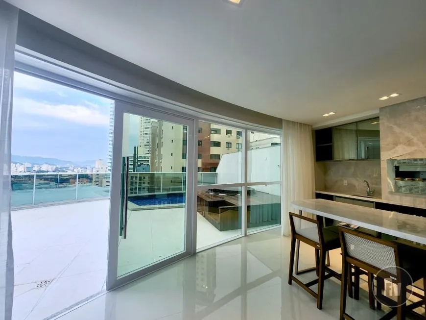 Foto 1 de Apartamento com 3 Quartos à venda, 212m² em Barra Sul, Balneário Camboriú