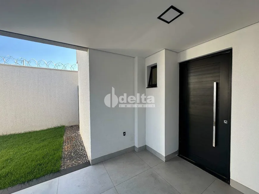 Foto 1 de Casa com 3 Quartos à venda, 133m² em Laranjeiras, Uberlândia