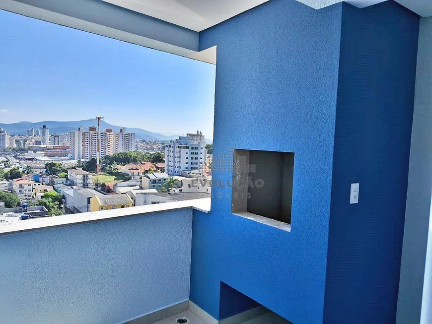 Foto 1 de Apartamento com 2 Quartos à venda, 78m² em Barreiros, São José