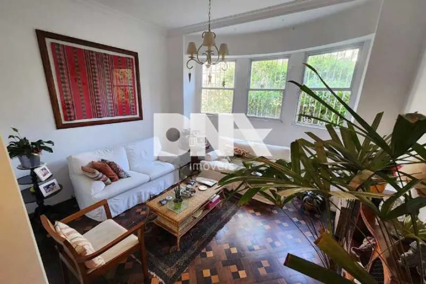 Foto 1 de Casa com 4 Quartos à venda, 300m² em Humaitá, Rio de Janeiro